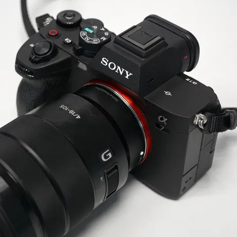 Sony Alpha 7 IV, корпус